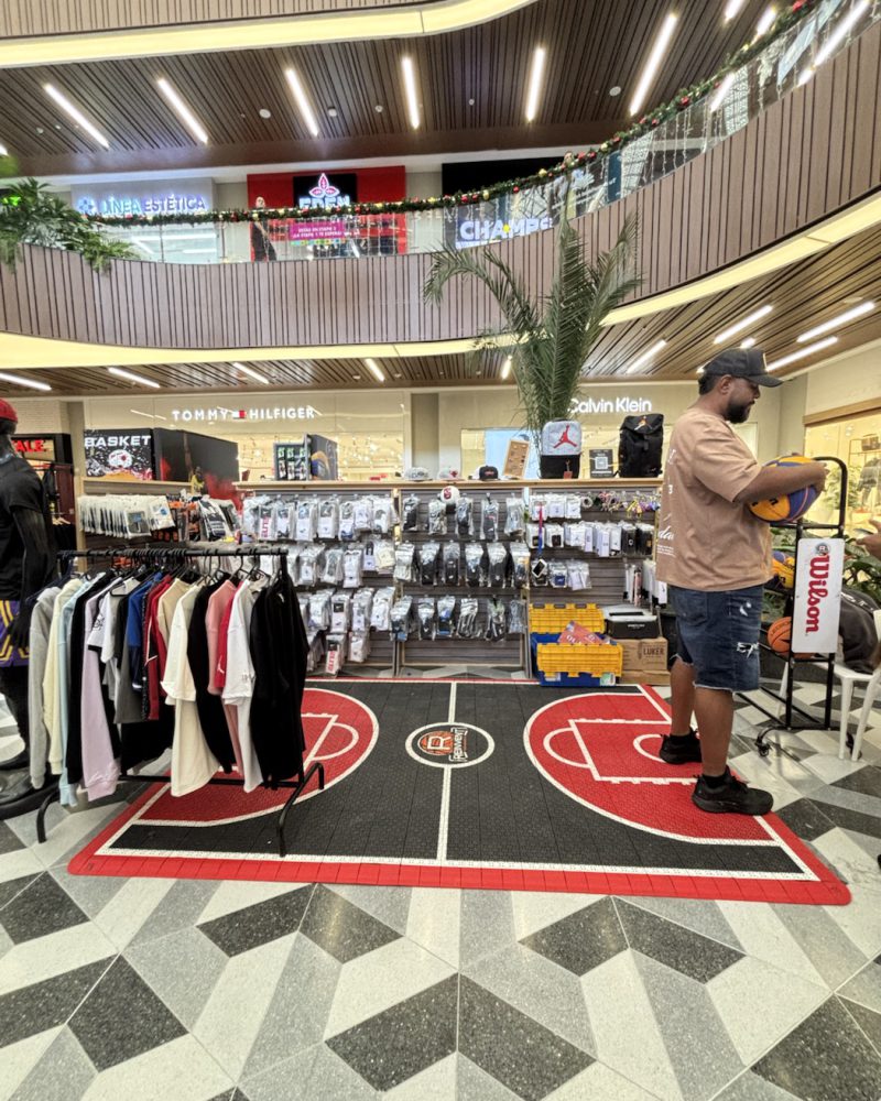 Cancha 3x3 en centro comercial RETO
